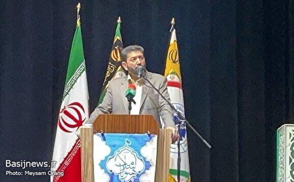 عفت، صبر و بصیرت حضرت زینب(س)، ویژگی‌های مکتب انقلاب اسلامی است