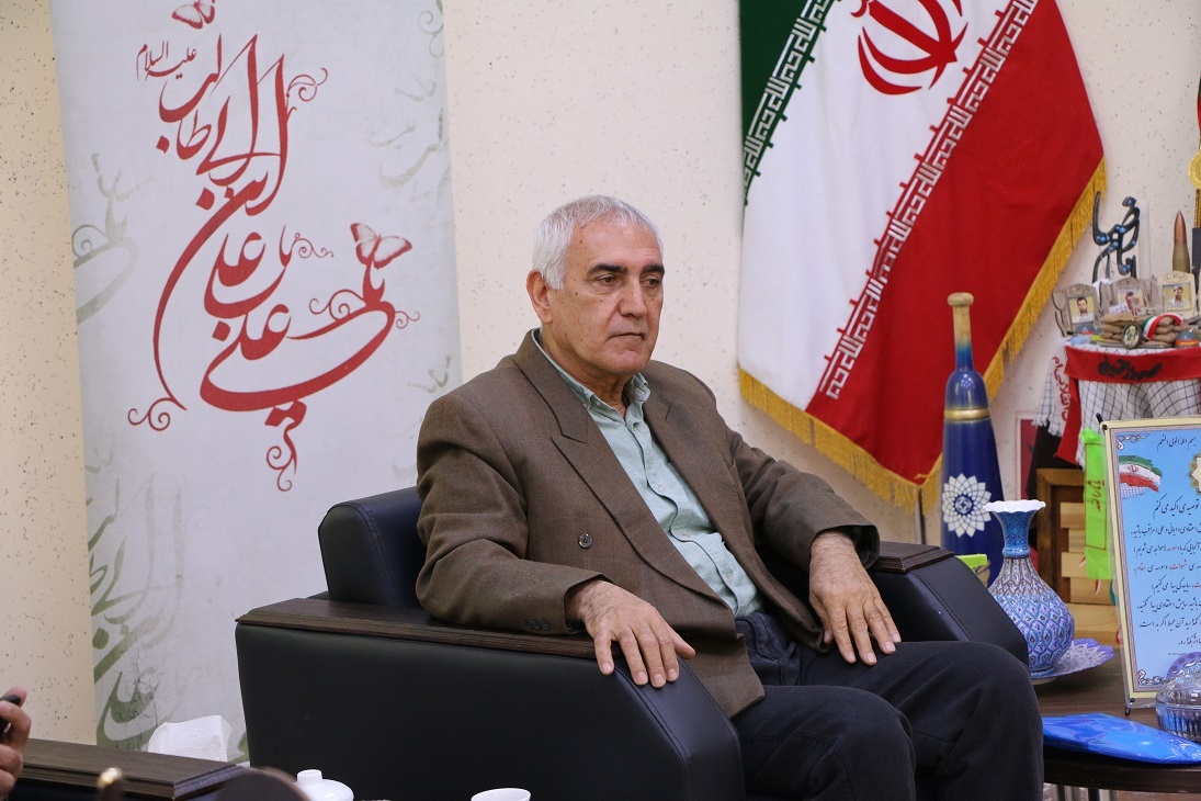 دیدار صمیمانه رئیس سازمان ورزش بسیج با دبیر فدراسیون دوومیدانی به همراه رئیس هیئت دوومیدانی بسیج دیدار صمیمانه رئیس سازمان ورزش بسیج با دبیر فدراسیون دوومیدانی به همراه رئیس هیئت دوومیدانی بسیج