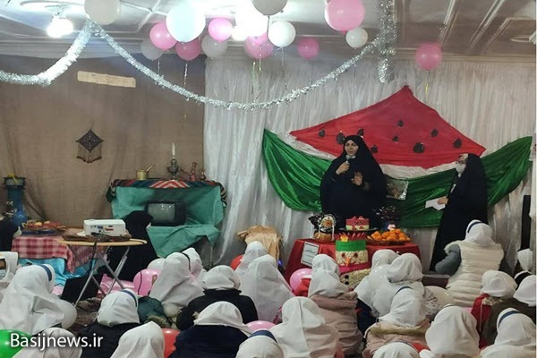 اجرای نمایش یلدای جدید و قدیم در پایگاه شهیده سمیه همدان