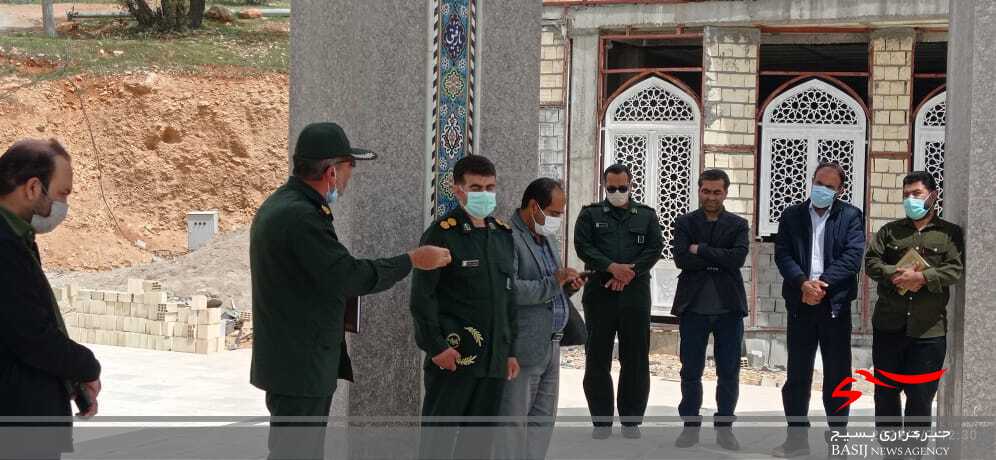 تجدید میثاق مسئولان و هنرمندان بسیجی باشهدا/ بیش از ۲۰ برنامه توسط بسیج هنرمندان سپاه فتح اجرا می شود