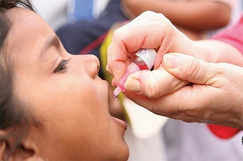 سالانه 20 میلیون دز واکسن فلج اطفال تولید مؤسسه رازی تحویل وزارت بهداشت می شود