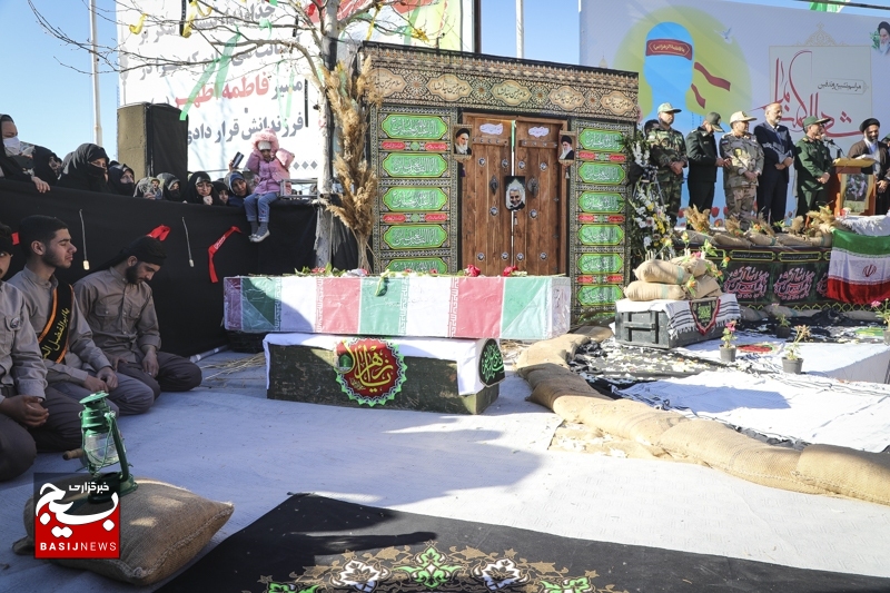 تشییع پیکر شهید گمنام در محل ستاد سپاه استان اردبیل