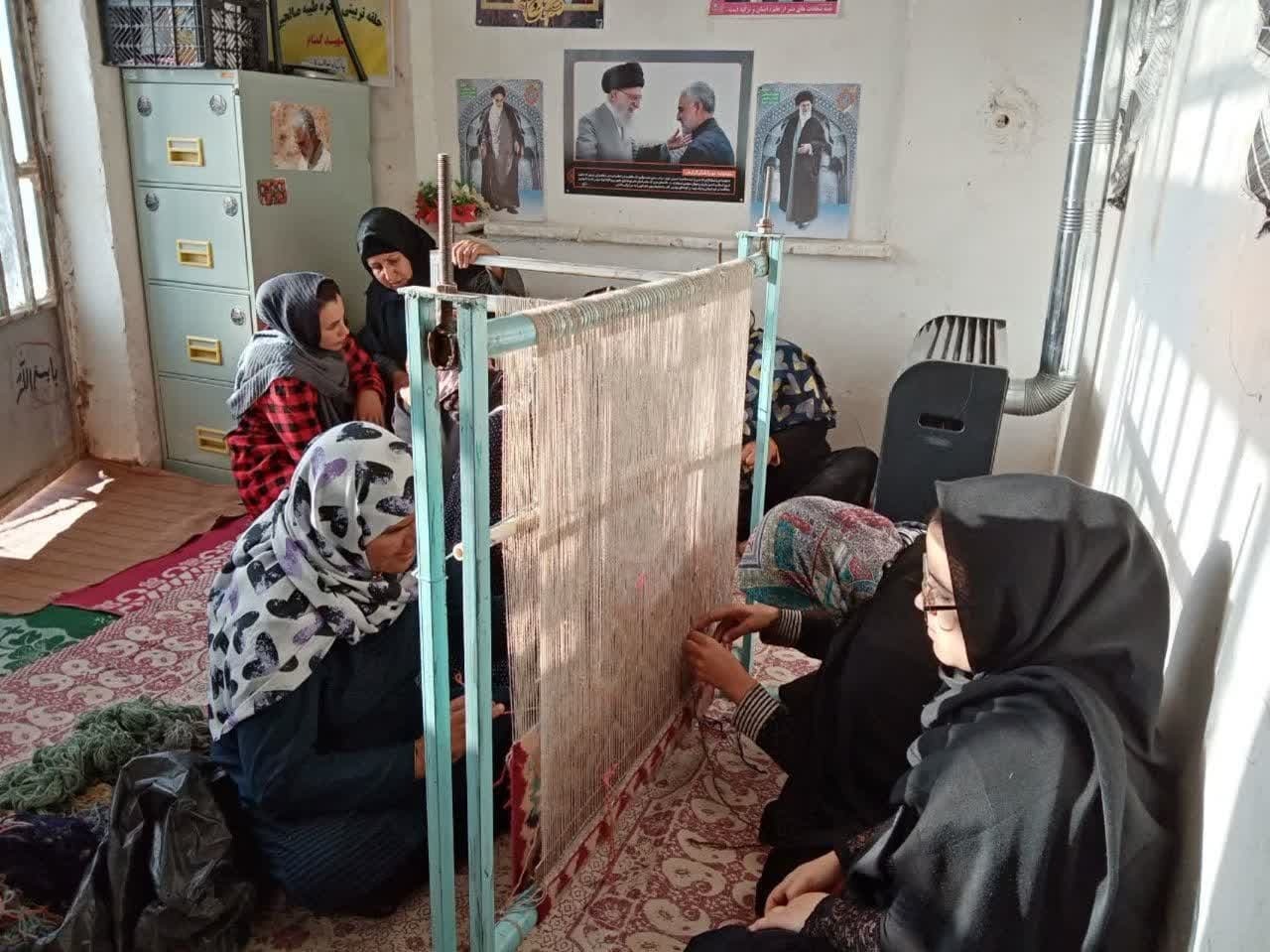 برگزاری کارگاه آموزشی گلیم بافی در هرات