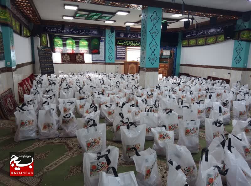 بیش از یک هزار ۲۰۰ بسته ویژه شب یلدا بین نیازمندان توزیع شد