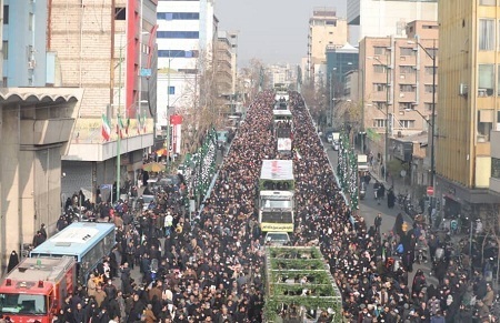 مراسم تشییع پیکر لاله های فاطمی با حضور ملت شهیدپرور در تهران