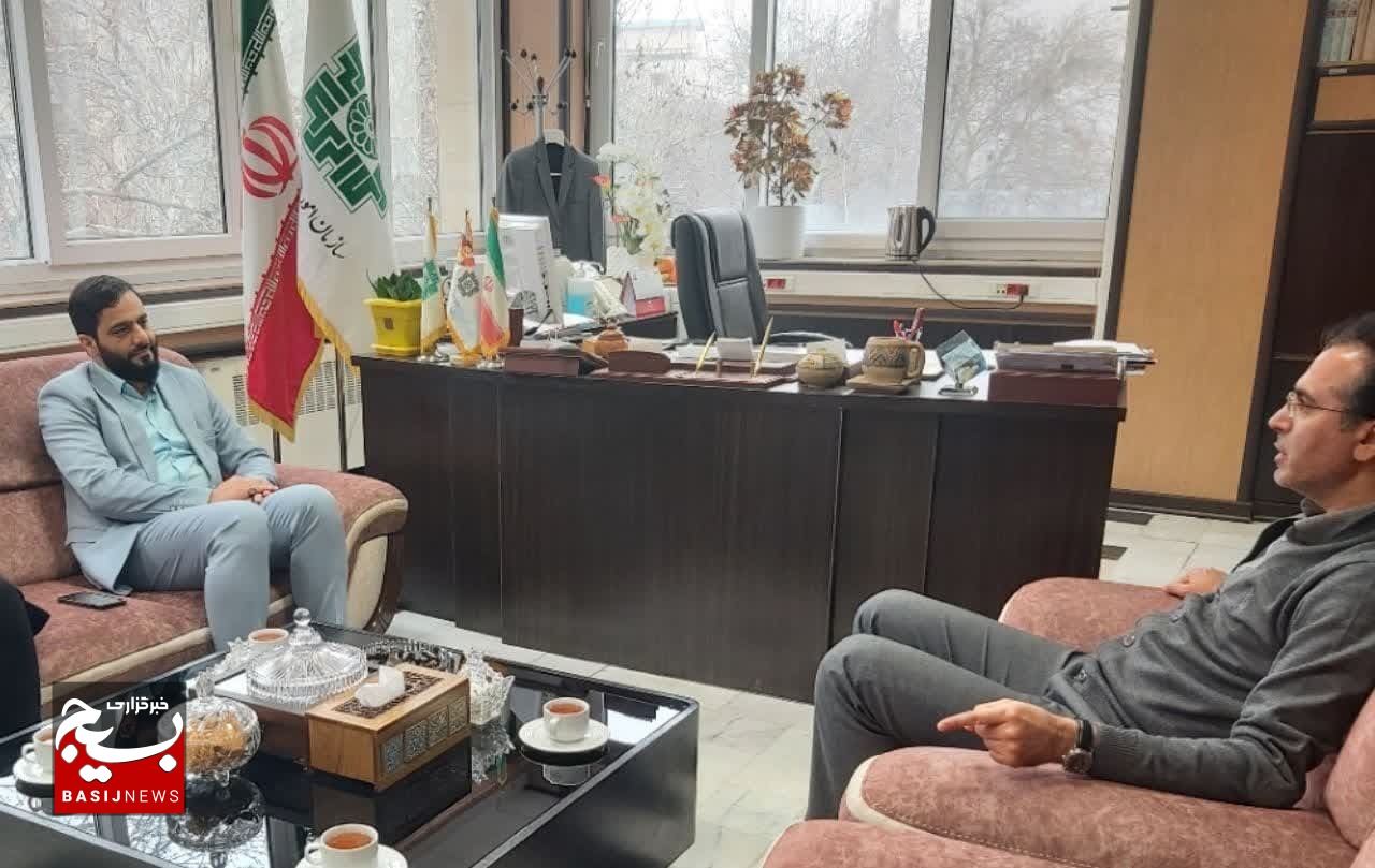 دیدار مسئول سازمان بسیج کارگران و کارخانجات استان با مدیر کل امور مالیاتی استان مازندران