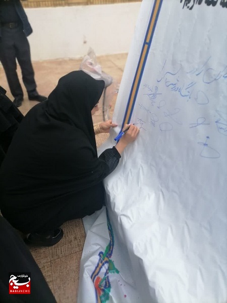 بازدید از موزه دفاع مقدس به مناسبت دهه مبارک فجر