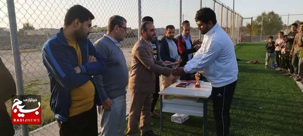 مسابقه چهار جانبه جام فجر در پایگاه مقاومت بسیج شهید لطیفی روستای سالم آباد