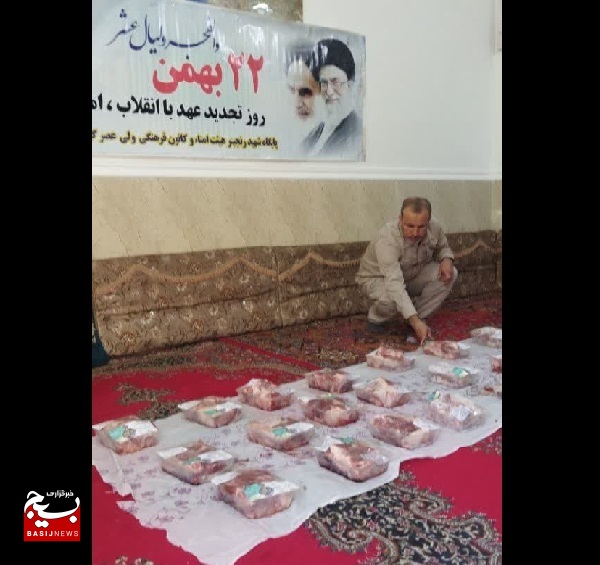 توزیع گوشت نذری جهت خانواده های نیازمند روستای گورک کله بندی