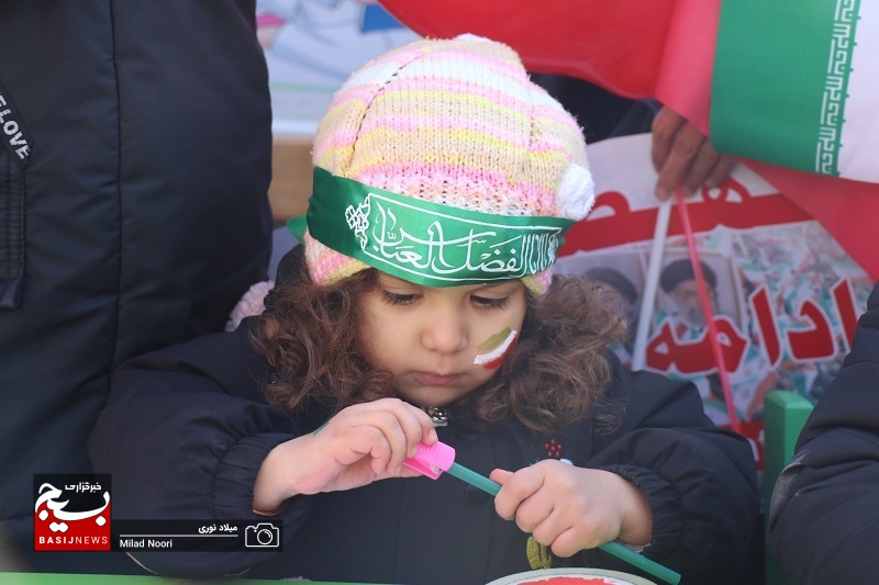 حماسه حضور در دارالارشاد/ اردبیلی‌ها تولد انقلاب‌شان را جشن گرفتند+ فیلم