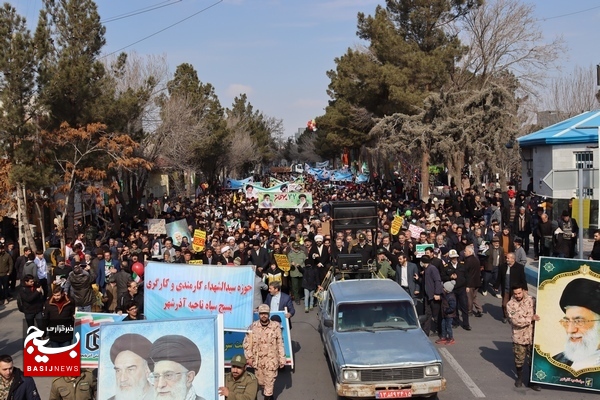 ۲۲ بهمن  عید بزرگ ملت ایران اسلامی است