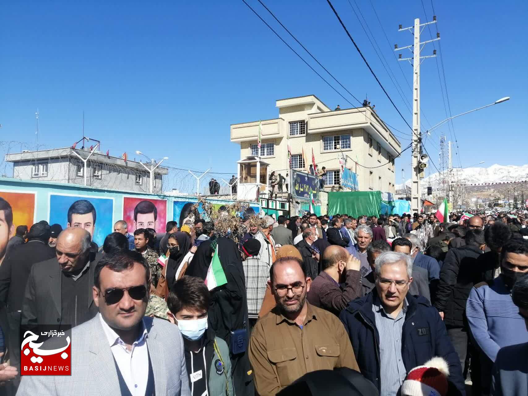 حماسه حضور اساتید بسیجی  دانشگاه های استان در راهپیمایی ۲۲ بهمن