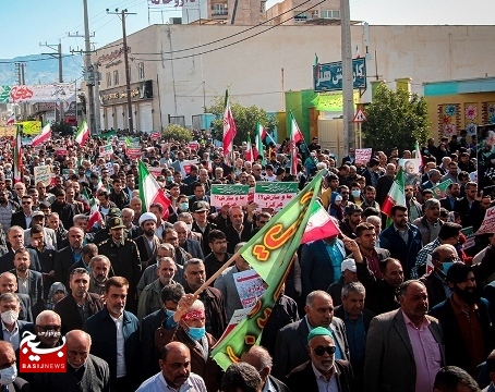 انقلاب اسلامی ایران پشتوانه مردمی دارد