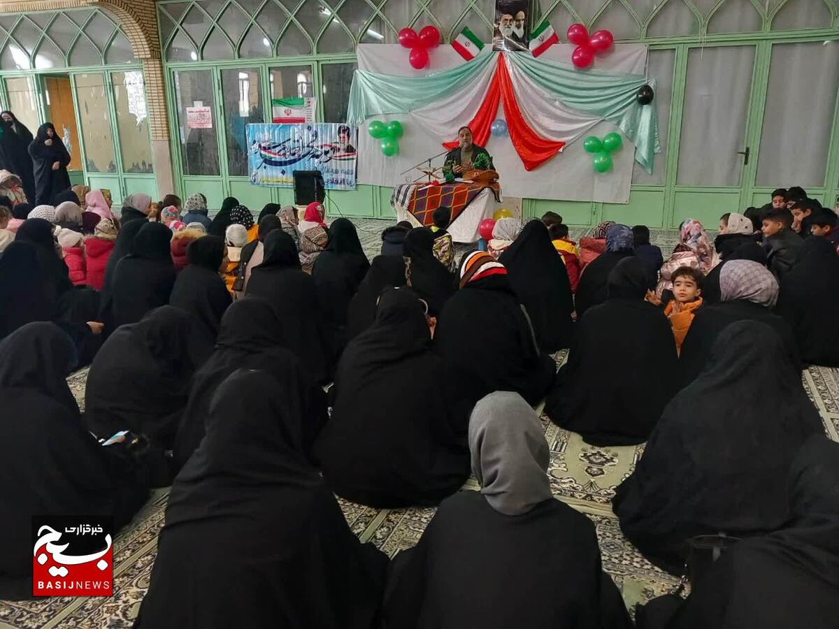 جشن پیروزی انقلاب در جعفریه قم برگزار شد