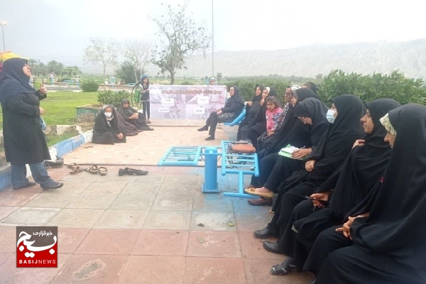 برگزاری دوره آموزشی تهیه ورمی کمپوست و باغچه های خانگی در تنگستان