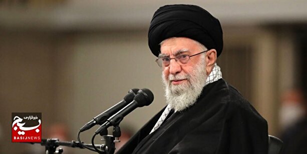 مسئولان نظام و سفیران کشور‌های اسلامی با امام خامنه‌ای دیدار کردند