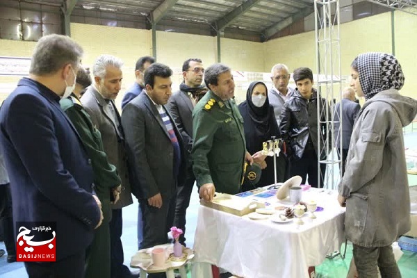 نمایشگاه مشاغل خانگی و اقتصاد مقاومتی در لارستان افتتاح شد