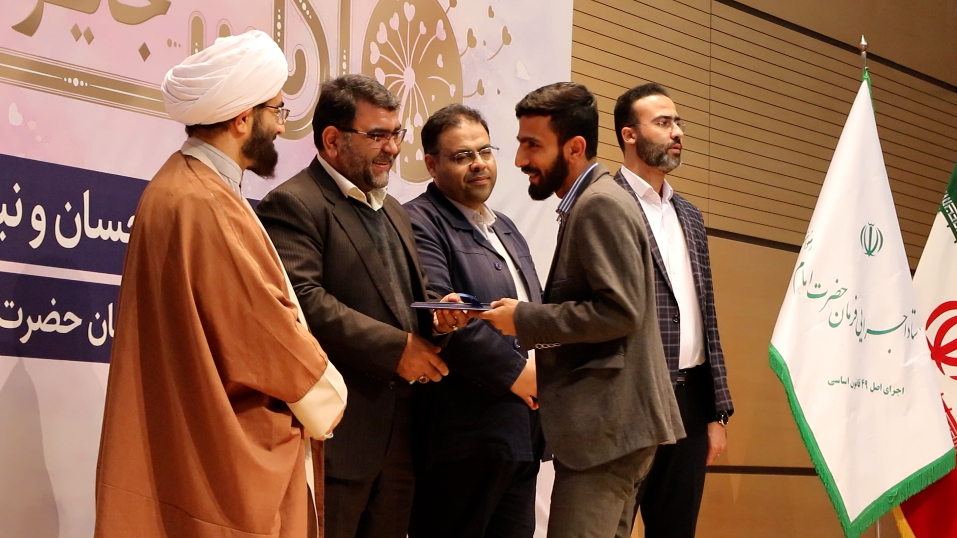 آیین تجلیل از فعالین عرصه احسان و نیکوکاری استان سمنان