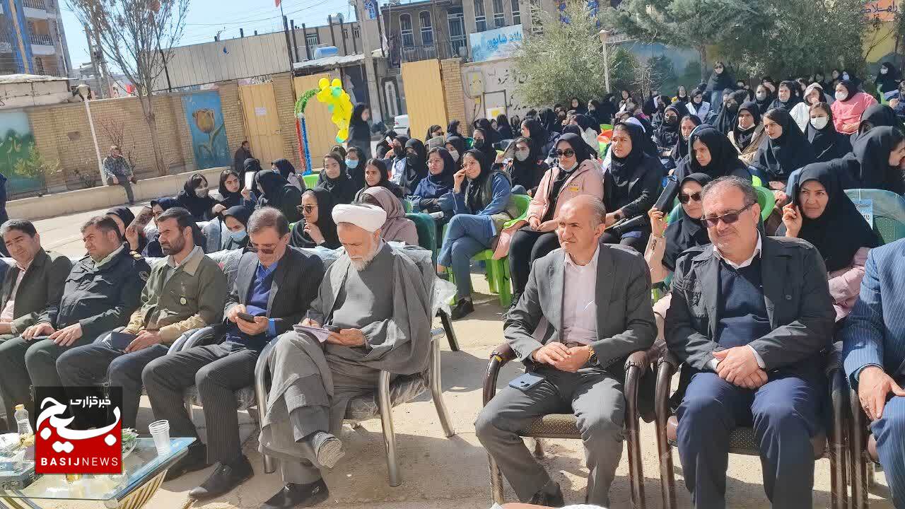 نواخته شدن زنگ درختکاری در دبیرستان ۹ دی یاسوج