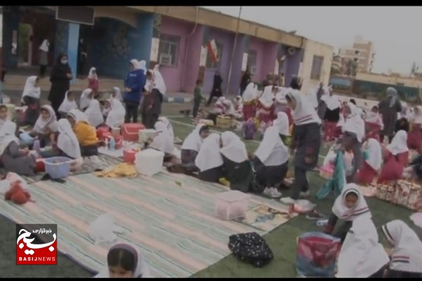 اردوی درون مدرسه ای مرور بدون کتاب در دبستان حضرت زهرا گناوه
