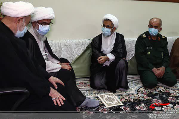 دیدار مسئولین استان بوشهر با سه خانواده شهید روحانی دیدار مسئولین استان بوشهر با سه خانواده شهید روحانی