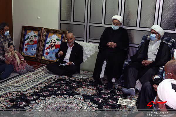 دیدار مسئولین استان بوشهر با سه خانواده شهید روحانی دیدار مسئولین استان بوشهر با سه خانواده شهید روحانی
