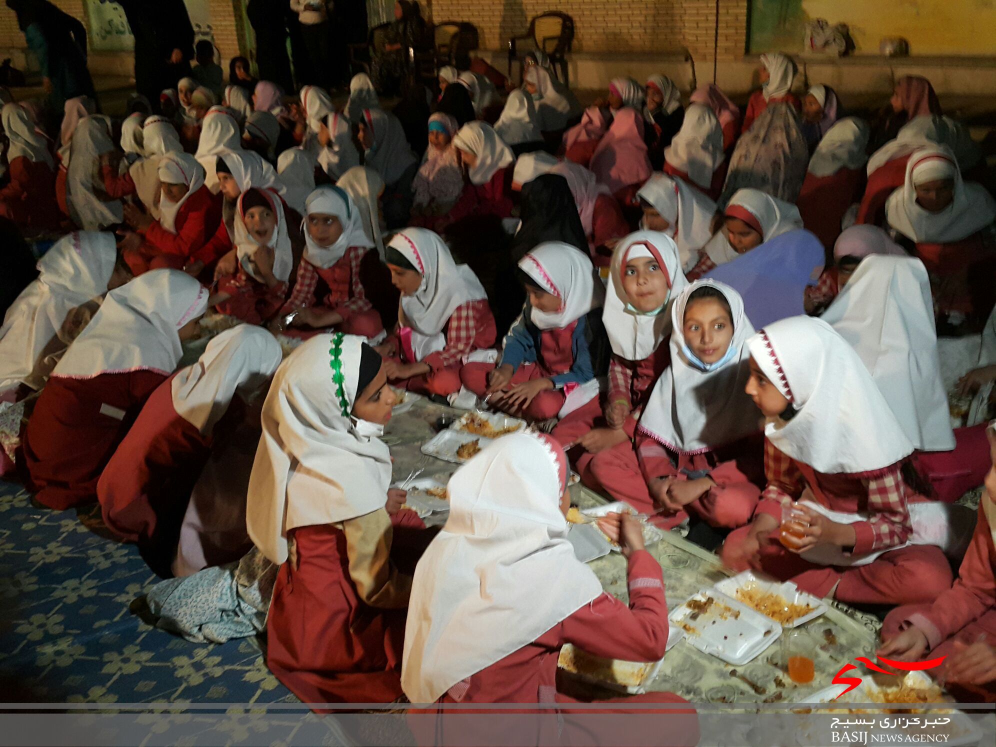 جشن تکلیف ۲۴۰ دختر روزه اولی در روستای مَزدَک بویراحمد