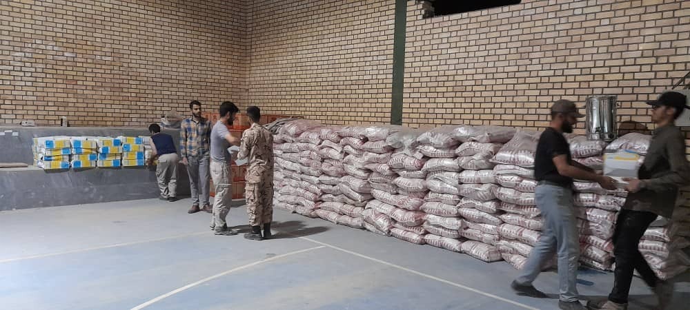 توزیع 960 بسته ی معیشتی به مناسبت عید سعید فطر