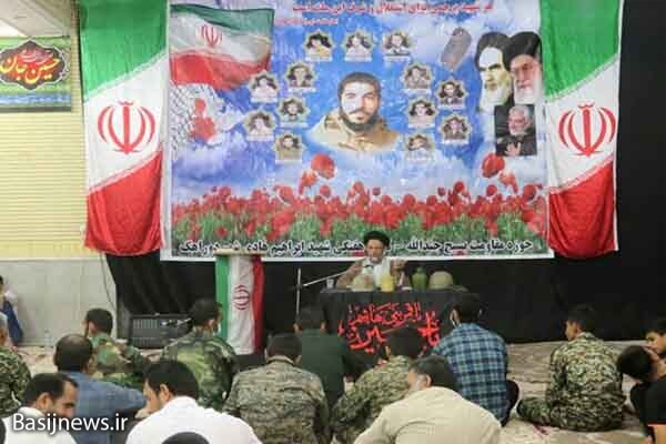 تجلیل واقعی از شهیدان ادامه دادن راه آنها است تجلیل واقعی از شهیدان ادامه دادن راه آنها است