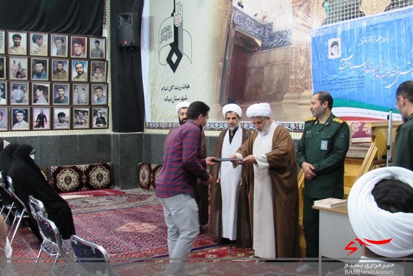 شهید مطهری با مقاومت در برابر هجمه اعتقادی دشمن، انقلابی دیگر آفرید شهید مطهری با مقاومت در برابر هجمه اعتقادی دشمن، انقلابی دیگر آفرید
