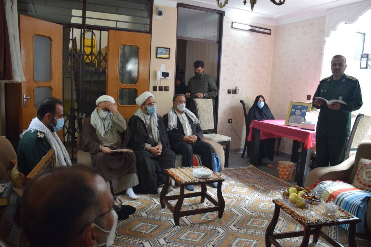 دیدار مسئولان استانی با خانواده شهید طلبه در شاهرود+ تصاویر