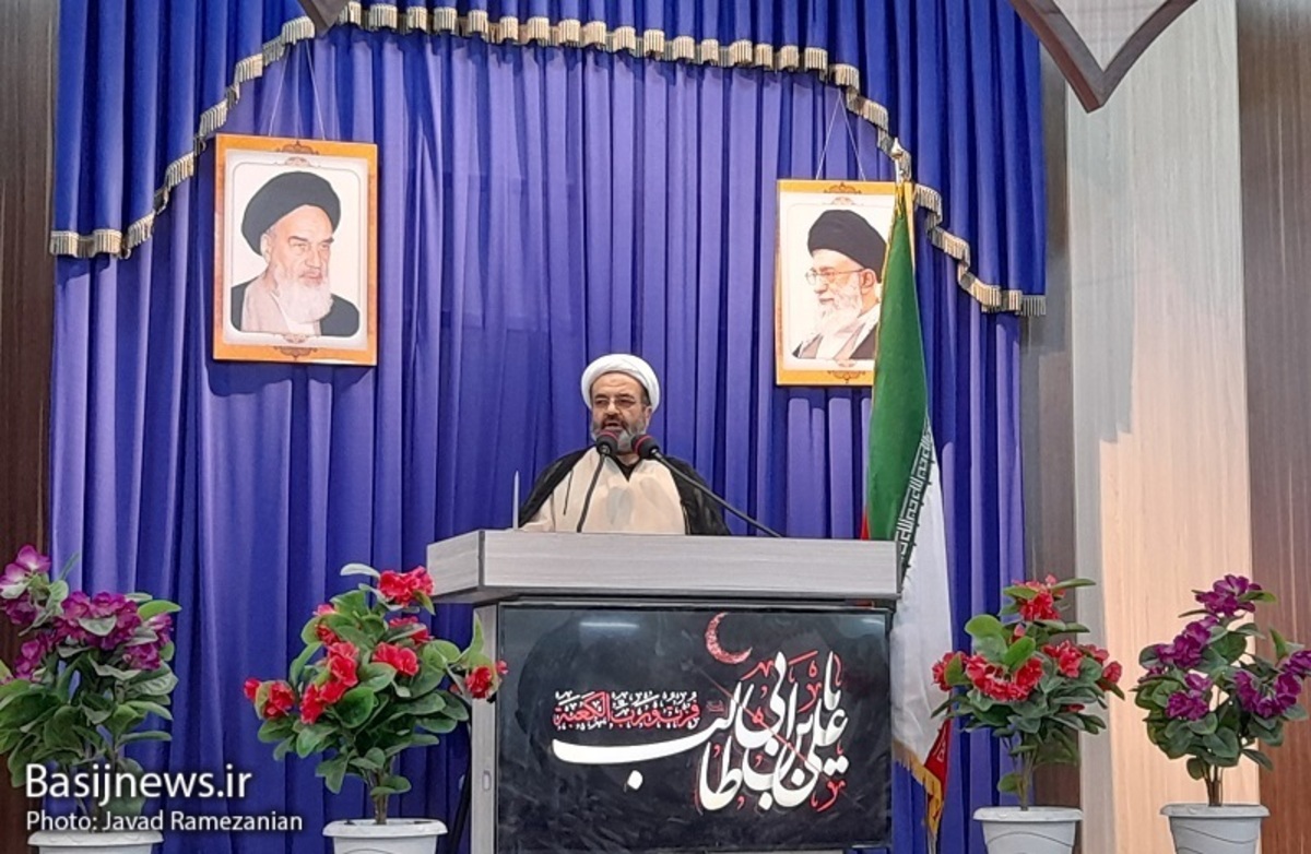 خدمات سپاه در حوزه‌های مختلف سیاسی، نظامی، رفاهی و اقتصادی کم نظیر و ماندگار است