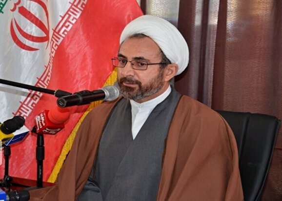 مسئولیت آگاه کردن جامعه و تبیین دستاوردهای نظام بر عهده معلم است