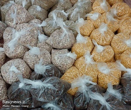 تهیه و توزیع تعداد 20 عدد بسته ی معیشتی ویژه خانواده های آبرومند