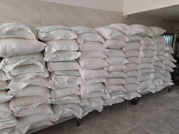 کشف حدود 3 تن آرد خبازی و 600 قرص نان در کاشمر