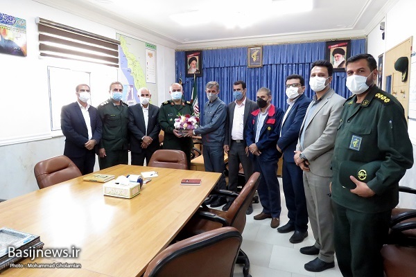 دیدار اعضای ستاد هفته کارگر بوشهر با فرمانده سپاه این استان/ امسال ۳۰ هزار نفر شغل در استان ایجاد می‌شود
