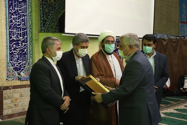 رزمایش اهدا ۱۰۰۰ بسته معیشتی و تجلیل از خیرین و نیکوکاران استان فارس