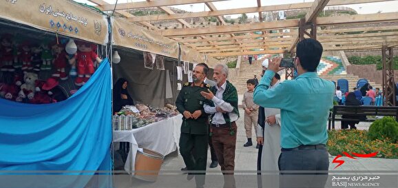 بازدید میدانی سردار موحد از نمایشگاه بازدید میدانی سردار موحد از نمایشگاه