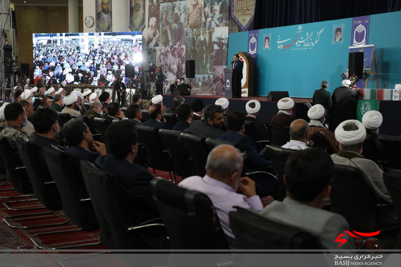 کنگره شهدای روحانی با تشییع پیکر طلبه شهید تازه تفحص شده به پایان رسید