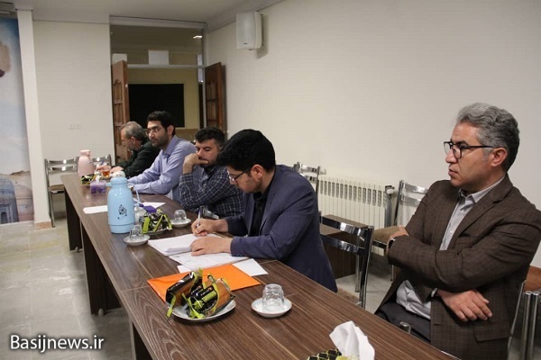جلسه کمیته اقشار و تشکل های مردمی کنگره ملی بزرگداشت۳۴۰۰ شهید استان اردبیل