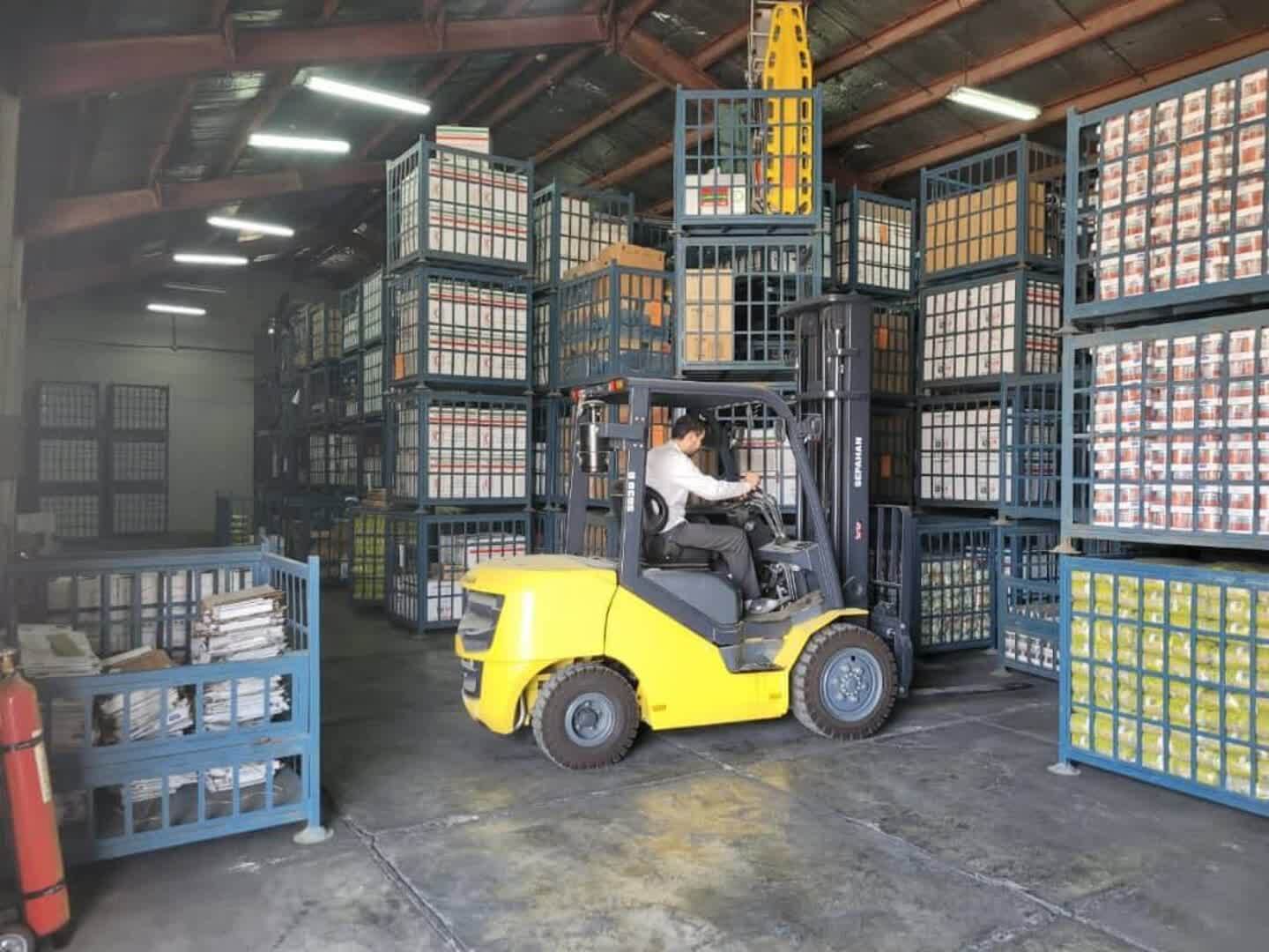 هلال احمر زنجان 1600 بسته مواد غذایی به مناطق زلزله زده هرمزگان ارسال کرد