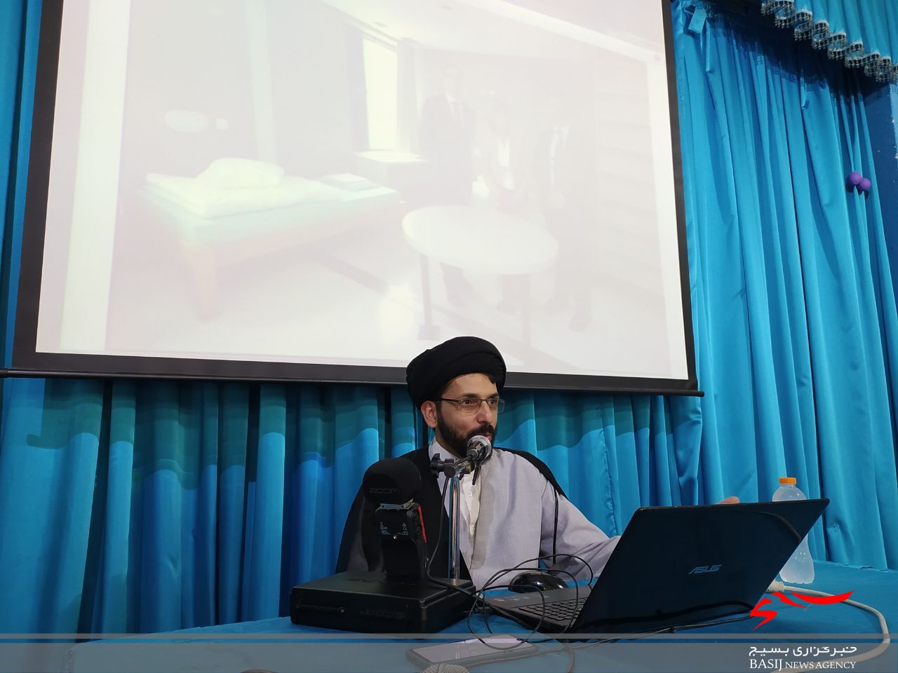 بیانیه گام دوم انقلاب به تمامی شبهات پاسخ می&zwnj;دهد