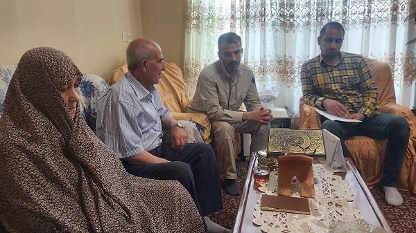 دیدار عوامل اجرایی کنگره 3400شهید استان اردبیل از خانواده شهید