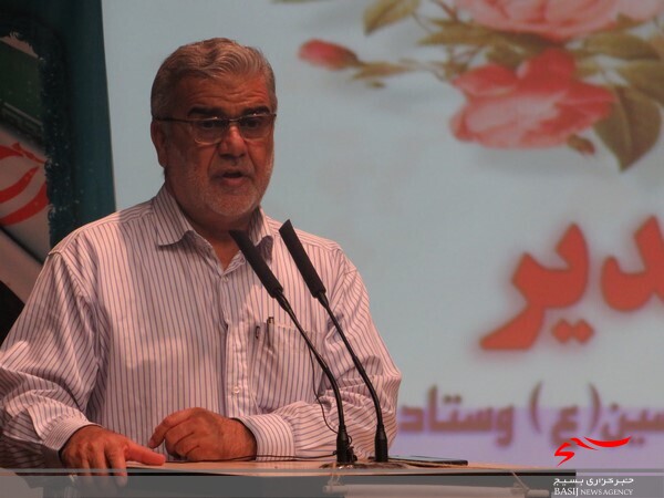 جشن عید غدیر در سالن آموزش و پرورش شهر دلوار برگزار شد