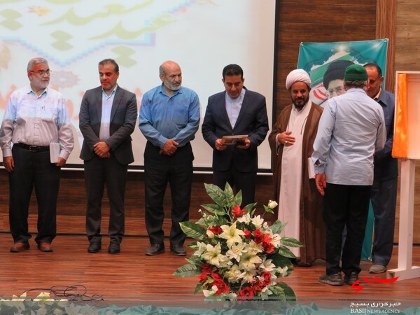 جشن عید غدیر در سالن آموزش و پرورش شهر دلوار برگزار شد