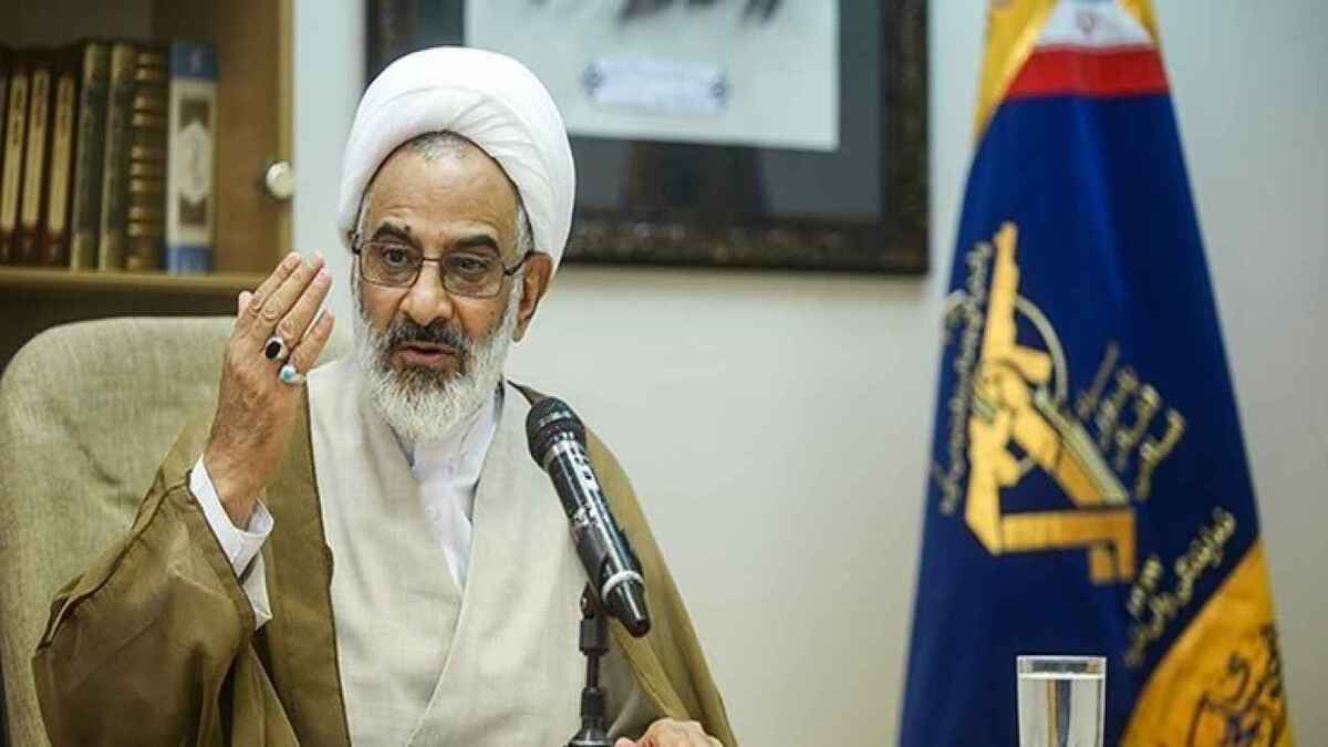 پیوستگی امت و ولایت سبب پایداری انقلاب اسلامی است