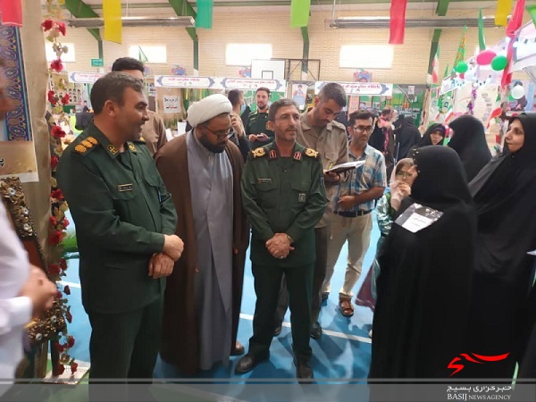 نمایشگاه های طرح اسوه، بیانگر مصادیق واقعی مقابله با جنگ ترکیبی دشمنان است نمایشگاه های طرح اسوه، بیانگر مصادیق واقعی مقابله با جنگ ترکیبی دشمنان است