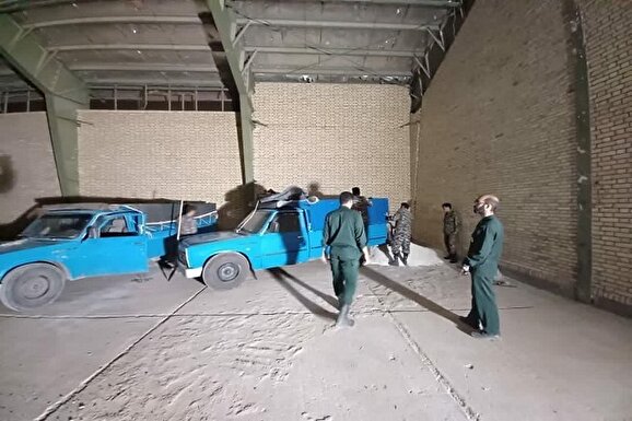 توقیف دو نیسان حامل آرد قاچاق در سرچهان