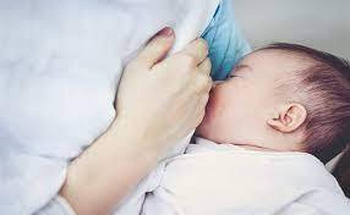 به مناسبت روز جهانی شیر مادر ؛
شیر مادر، معجزه ای برای رشد جسمی و سلامت روحی نوزاد / مادران شیرده، کمتر دچار افسردگی پس زایمان و نازایی ثانویه می شوند