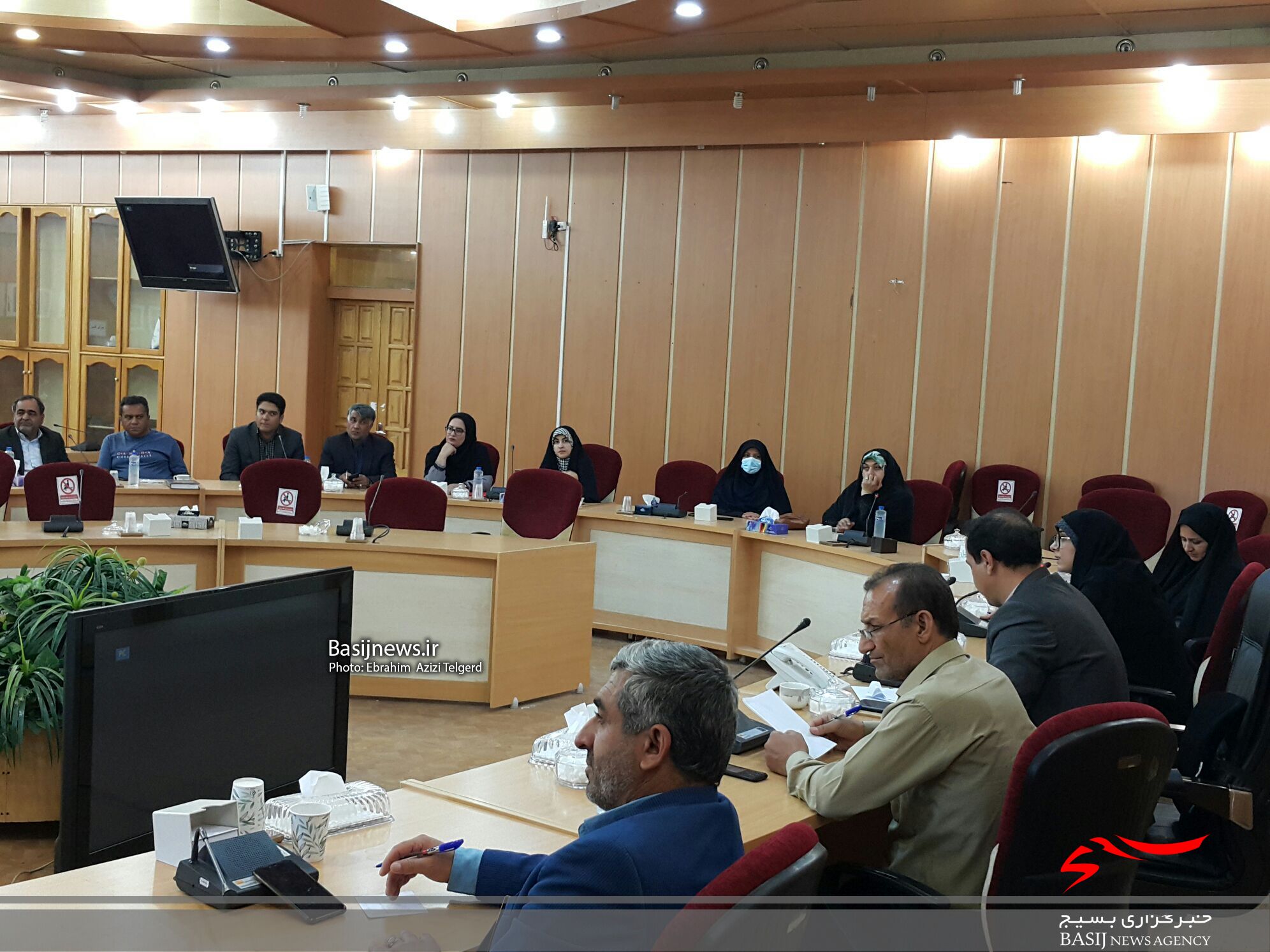 مجوز راه اندازی تشکل های مردم نهاد براساس تخصص افراد صادر می شود/ نگاه سیاسی به تشکل های مردم نهاد نداریم/ رونمایی از طرح امو ربانوان استانداری در هفته دولت